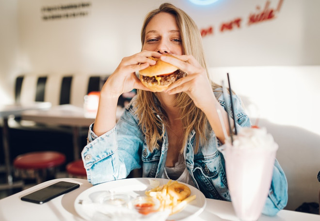Thói quen ăn uống theo cảm xúc: Liệu có đơn thuần là những cơn thèm ăn ảnh 6