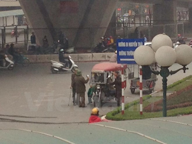 Bác đề xuất lập bãi trông giữ xe tại gầm cầu vượt Ngã Tư Sở ảnh 2