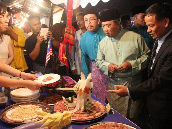 Phó Thủ tướng Malaysia ấn tượng với ẩm thực Việt Nam ảnh 1