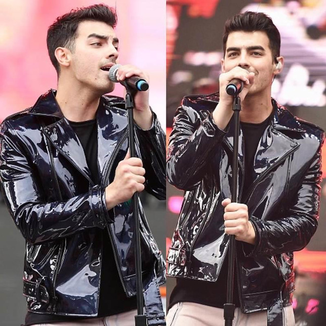 NTK gốc Việt và loạt trang phục không đụng hàng cho dàn sao quốc tế ảnh 24