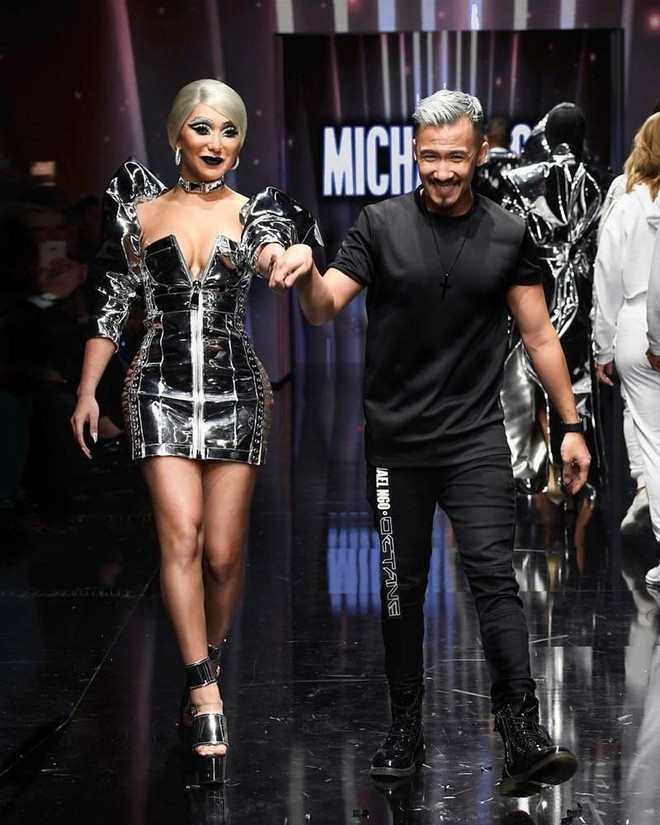 NTK gốc Việt và loạt trang phục không đụng hàng cho dàn sao quốc tế ảnh 4