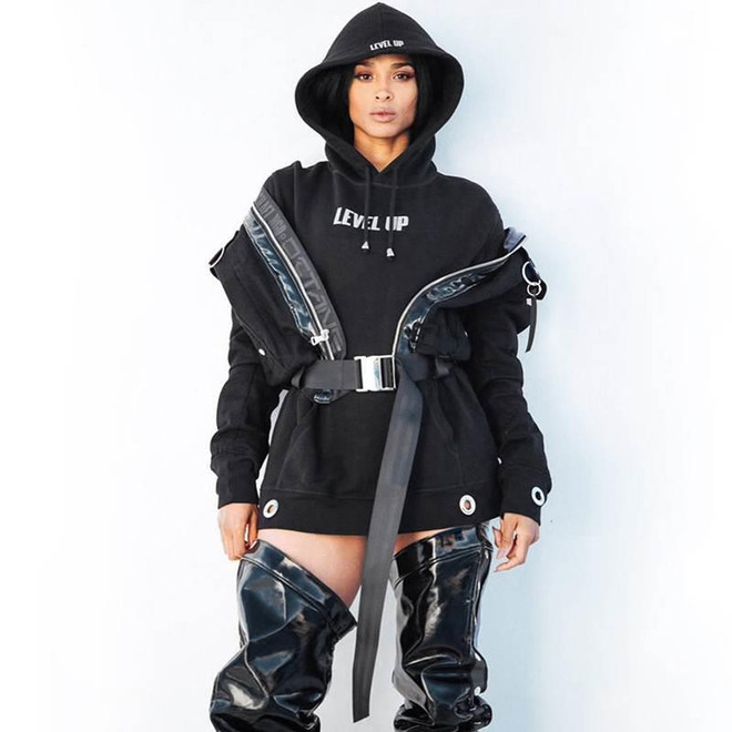 NTK gốc Việt và loạt trang phục không đụng hàng cho dàn sao quốc tế ảnh 20