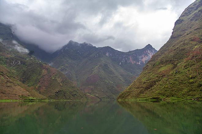 Tu Sản - Hẻm vực kỳ vĩ nhất Đông Nam Á với đàn khỉ mốc đặc biệt ảnh 8