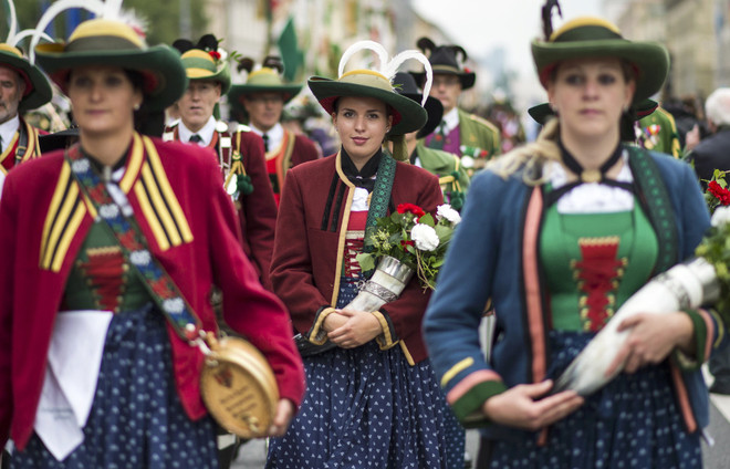 [Photo] Lễ hội bia tháng 10 Oktoberfest lớn nhất thế giới ảnh 3