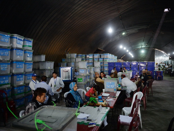 Afghanistan hoàn tất thẩm tra lại phiếu bầu tổng thống vòng 2 ảnh 1