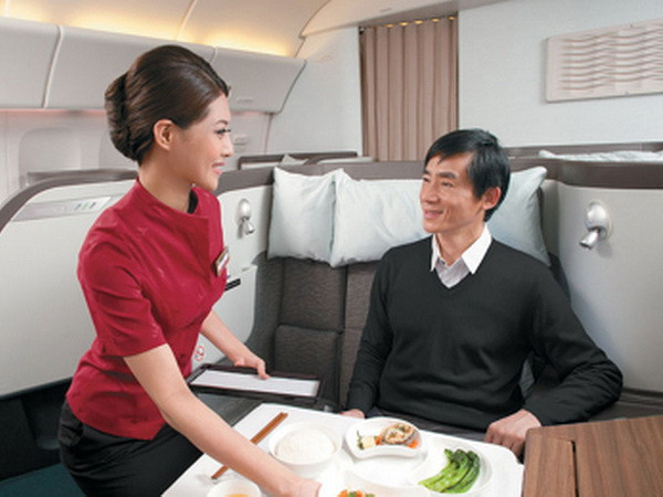 Cathay Pacific mời đầu bếp danh tiếng nấu ăn ở khoang hạng nhất ảnh 1