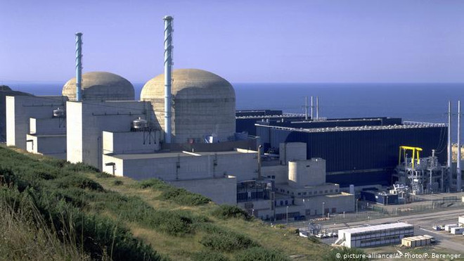 Pháp "bật đèn xanh" kéo dài hoạt động nhà máy điện hạt nhân lâu đời ảnh 1