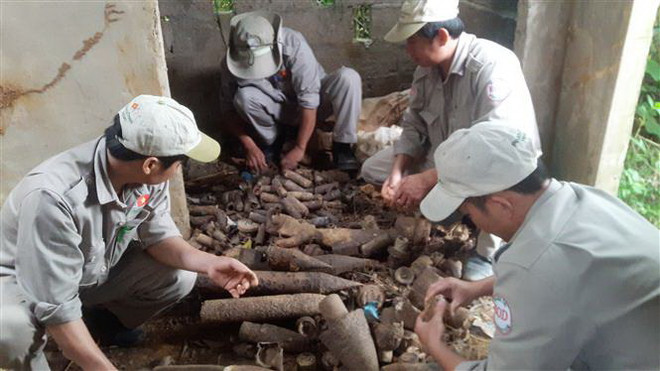 Phát hiện gần 1.000 vật liệu nổ sau chiến tranh trong nhà dân ảnh 1