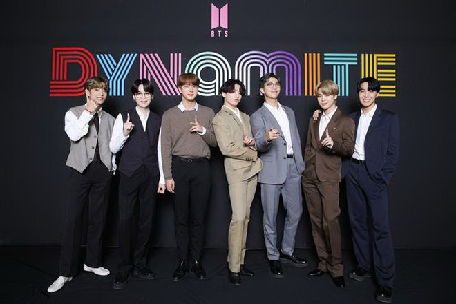 Các thành viên nhóm nhạc BTS. (Ảnh: Yonhap/TTXVN) BTS - Nhóm nhạc có lượt nghe trực tuyến cao nhất trên Spotify ảnh 1