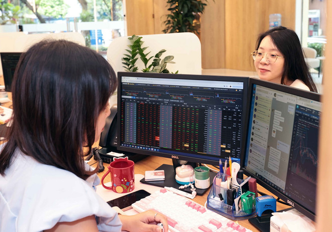 ttxvn-chung khoan viet2.jpg