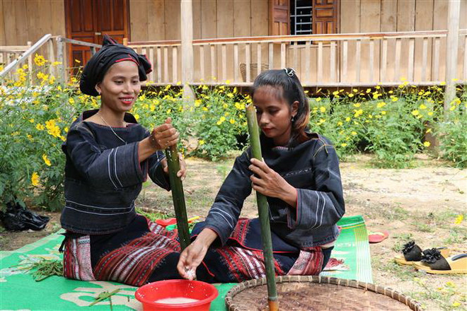 Người truyền cảm hứng cho đồng bào Bahnar ở Gia Lai làm du lịch ảnh 5