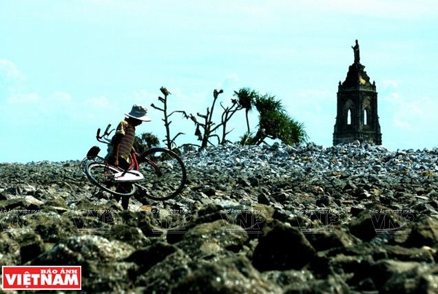 Nhà thờ đổ Hải Lý - Dấu ấn cuộc chiến chống nạn xâm thực ảnh 5