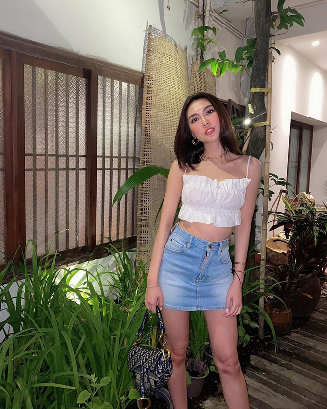 Crop top đổ bộ street style, giúp sao Việt khoe eo thon dáng gọn ảnh 5