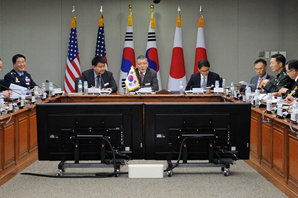 Mỹ coi trọng mối quan hệ với Nhật Bản và Hàn Quốc ảnh 1