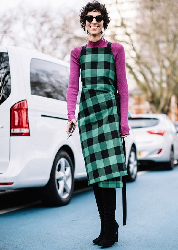 Street style: “50 sắc thái” áo khoác và cuộc chơi của gam màu nóng ảnh 12