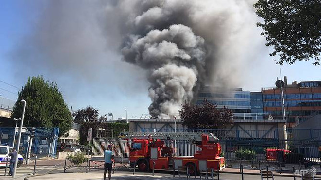 Pháp: Cháy ga xép tại Paris khiến 16.000 hộ gia đình bị mất điện ảnh 1