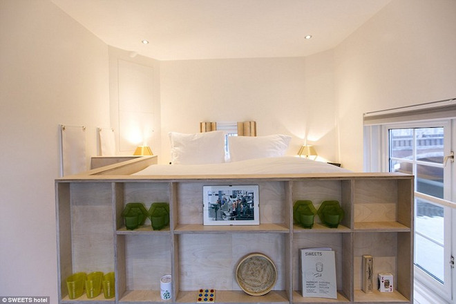 Trải nghiệm độc đáo với khách sạn trên mặt nước ở Amsterdam ảnh 4