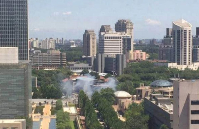 Bloomberg: Đại sứ quán Mỹ xác nhận vụ nổ xảy ra tại Bắc Kinh ảnh 1