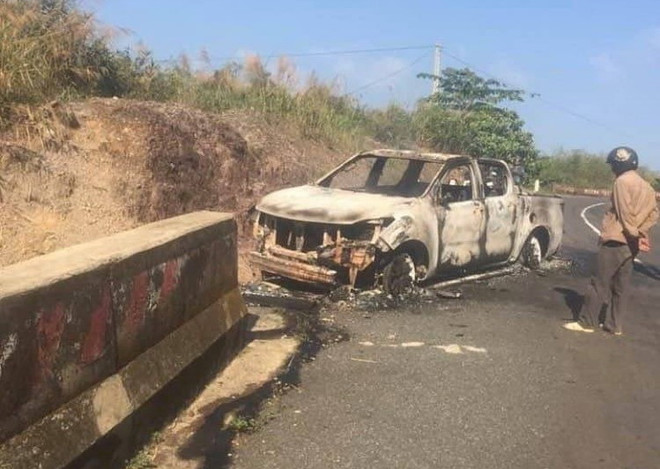 Đắk Nông: Phát hiện một thi thể bị cháy biến dạng trong xe ôtô ảnh 1