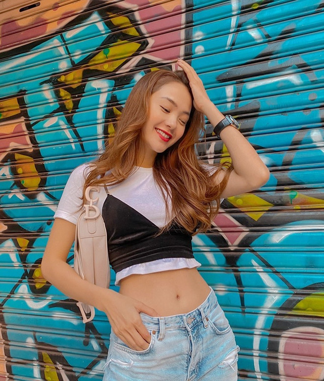 Dàn sao Việt "bung xòe" váy áo sau khi hết giãn cách xã hội ảnh 8