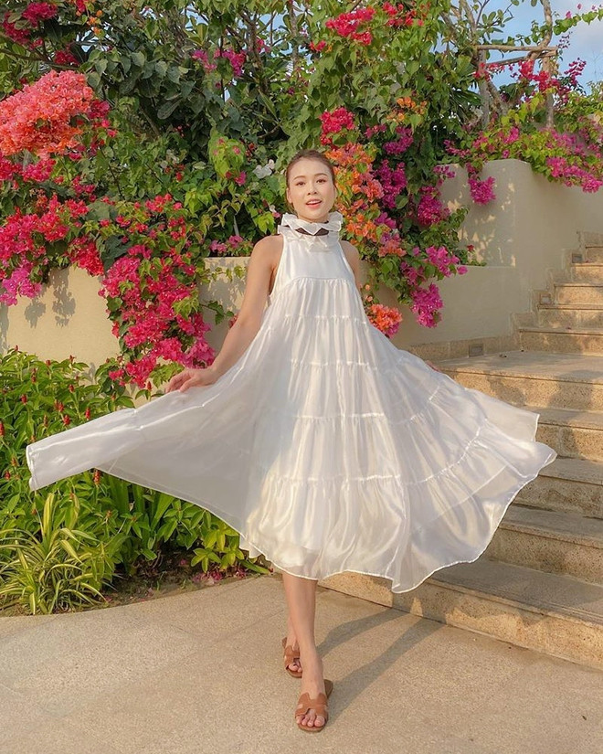 Dàn sao Việt "bung xòe" váy áo sau khi hết giãn cách xã hội ảnh 13