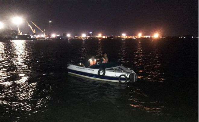 Chìm thuyền trên sông Đồng Nai, 2 người được cứu, một người mất tích ảnh 1