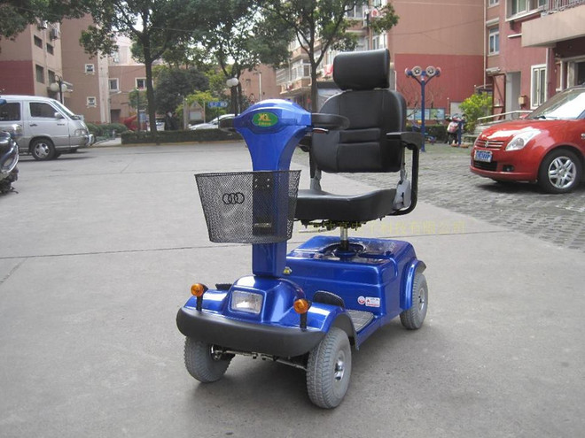 Xe ôtô điện mini lưu thông trên đường phố có thể bị tịch thu ảnh 1