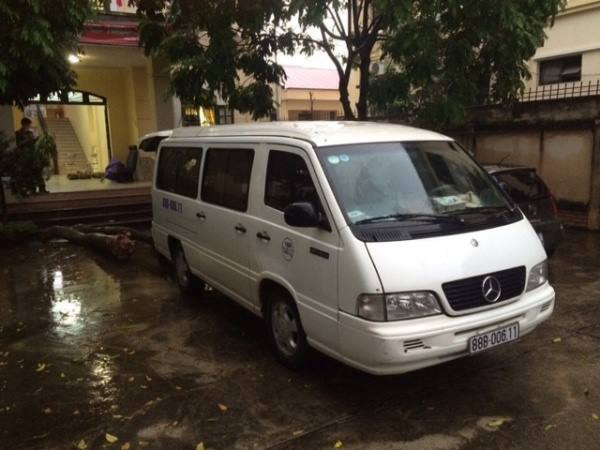 Hà Nội: Bắt giữ xe chở gỗ sưa đỏ không rõ nguồn gốc ảnh 1