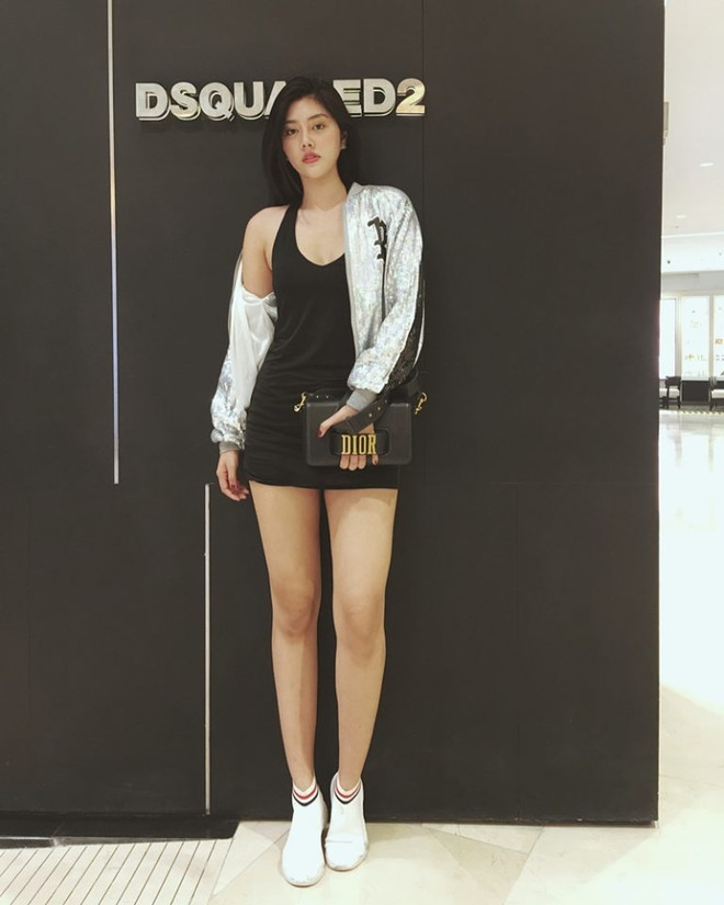 Sao Việt khoe street style phóng khoáng, phối đồ tôn chân dài miên man ảnh 13