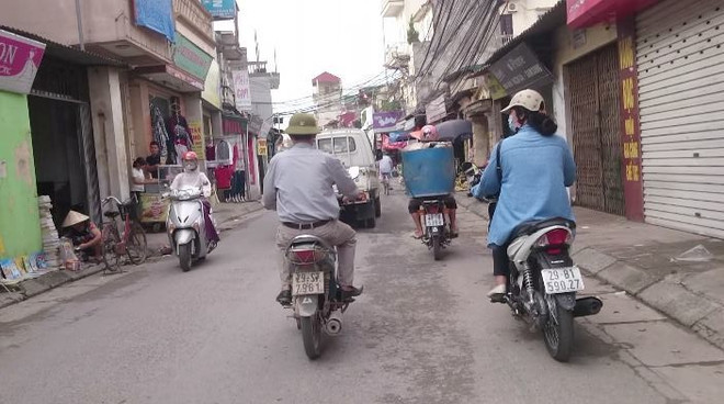 Bí ẩn về lượng lớn cá chết bị "tuồn" trong đêm khỏi hồ Linh Đàm ảnh 3