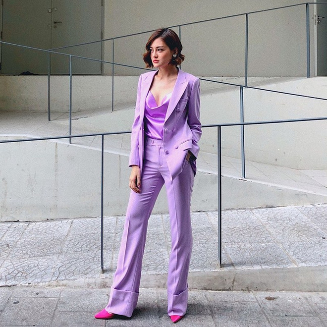 Áo len cổ lọ thống trị sàn diễn đường phố của sao Việt tuần qua ảnh 6