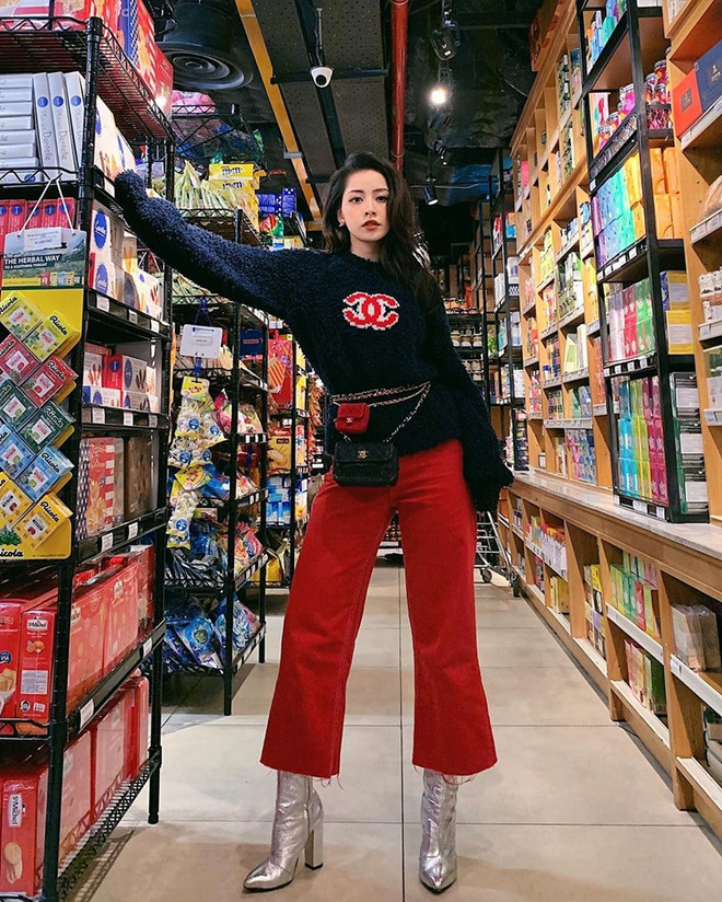 Áo len cổ lọ thống trị sàn diễn đường phố của sao Việt tuần qua ảnh 2