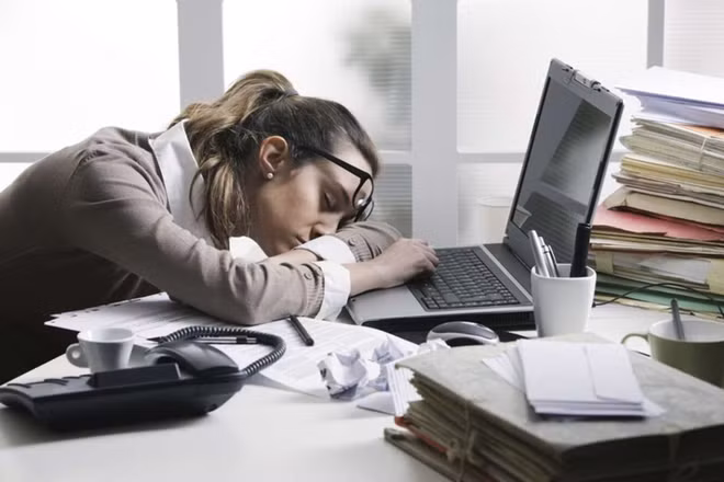 Giới văn phòng sau 20 năm bàn giấy: Giãn tĩnh mạch, bụng to, lưng gù? ảnh 5