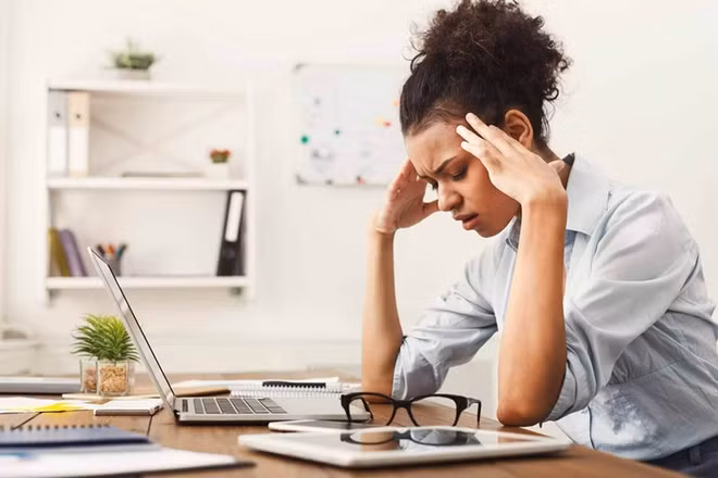 Giới văn phòng sau 20 năm bàn giấy: Giãn tĩnh mạch, bụng to, lưng gù? ảnh 8