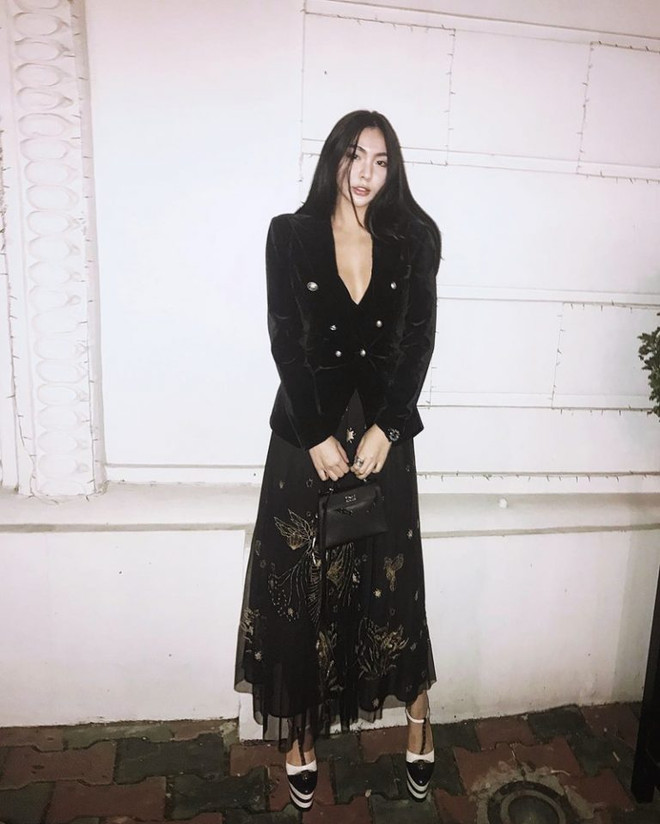 Quý cô thời trang Việt khoe sắc ngọt ngào trong trang phục nữ tính ảnh 8