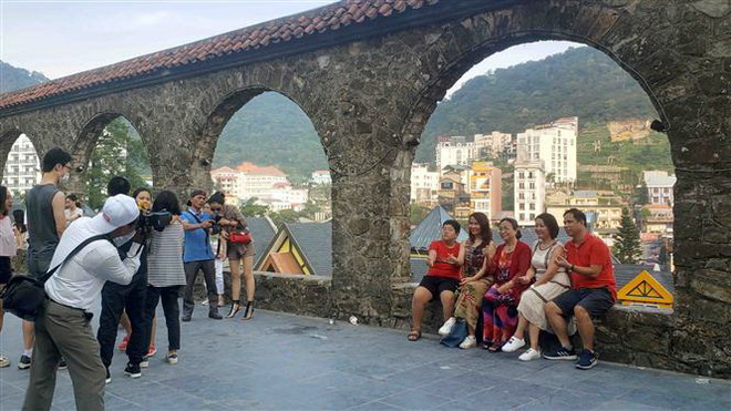 COVID-19: “Cú huých” để ngành du lịch thực hiện nhanh chuyển đổi số ảnh 1