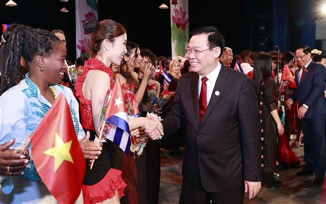 Nhân dân Việt Nam và Cuba đã luôn kề vai sát cánh bên nhau ảnh 2