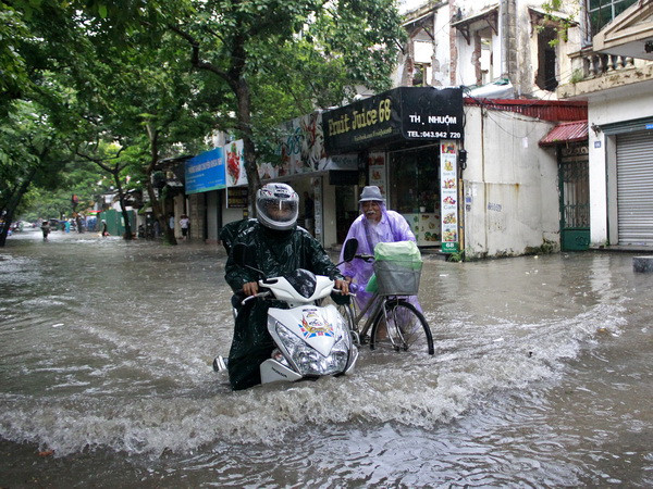 Hà Nội có khả năng ngập lụt cục bộ sau hoàn lưu bão số 3 ảnh 1