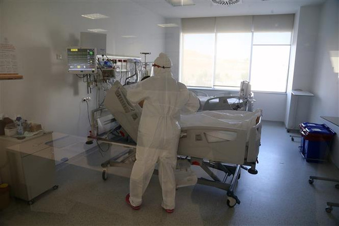 Chuyên gia Pháp: Hội chứng COVID kéo dài chủ yếu là do vấn đề tâm lý ảnh 1