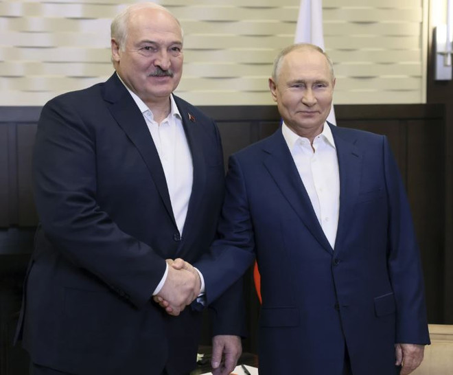 Tổng thống Nga, Belarus thảo luận cách đối phó với các lệnh trừng phạt ảnh 1