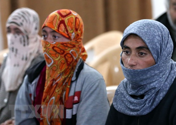 Pháp tiếp nhận 27 phụ nữ Iraq là nạn nhân của tổ chức IS ảnh 1