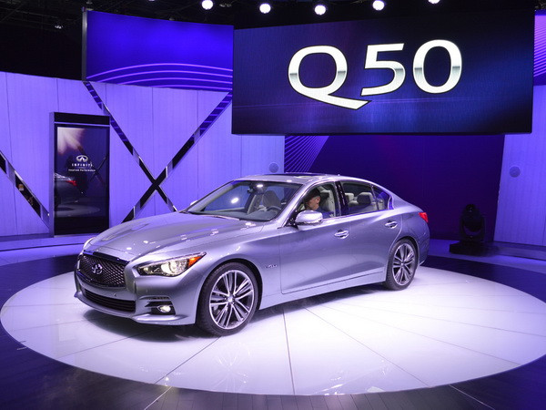 Infiniti Q50 sử dụng động cơ tăng áp mới của Mercedes ảnh 1
