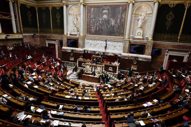 Quốc hội Pháp thông qua dự luật cải cách lao động của chính phủ ảnh 1