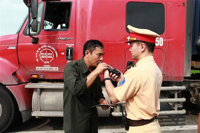 [Video] Thủ tướng: Khẩn trương ngăn chặn tai nạn do uống rượu, bia ảnh 1