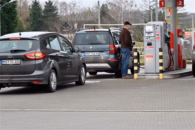 Italy đặt mục tiêu giảm phụ thuộc nguồn cung khí đốt từ Nga ảnh 1