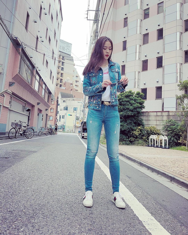 Street style “chất lừ” của dàn sao Việt những ngày nóng đỉnh điểm ảnh 21