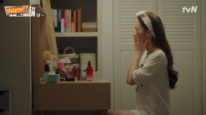 Zoom cận cảnh những món đồ dưỡng da của “thư ký Kim” ảnh 7