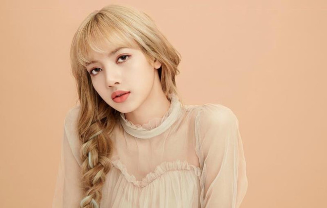 Công thức làm nên vẻ đẹp ngọt ngào như búp bê của Lisa nhóm BlackPink ảnh 2