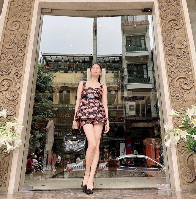 Stress style sang chảnh, sành điệu của Thanh Hằng và dàn sao Việt ảnh 22