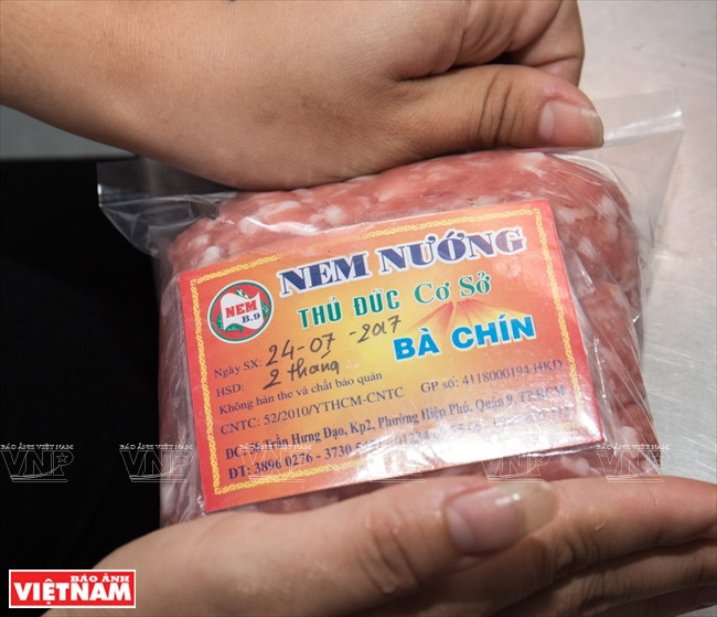 Thưởng thức vị chua dịu ngọt, ăn mãi không chán của nem Thủ Đức ảnh 14